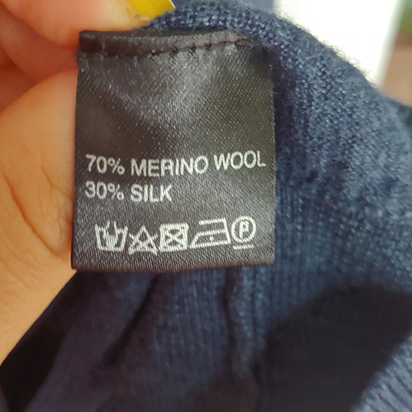 🌻Saks Fifth Avenue. Men's wool blend sweater. - Picture 5 of 5